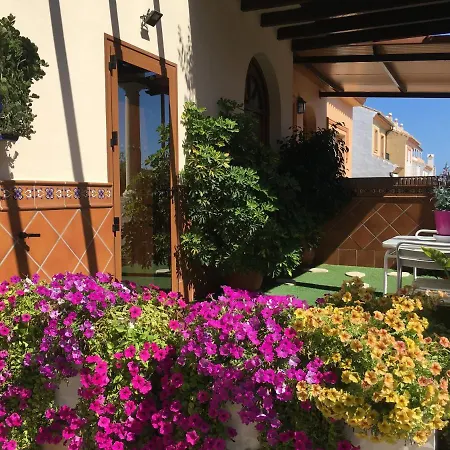 Apartment With Private Patio *