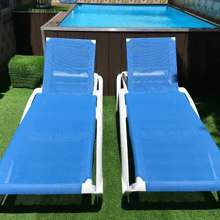 With Private Patio Apartment *