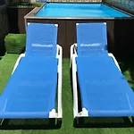 With Private Patio Apartment *
