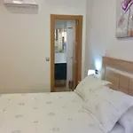 아파트 With Private Patio *