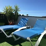 With Private Patio 아파트 *