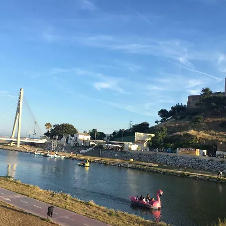 With Private Patio فوينخيرولا