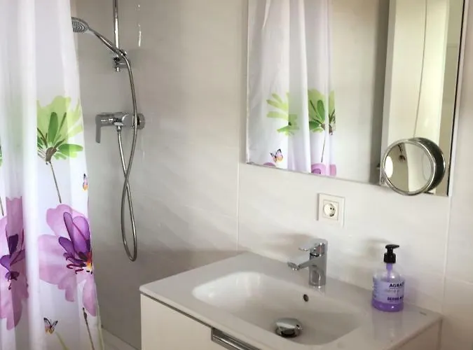 דירה With Private Patio