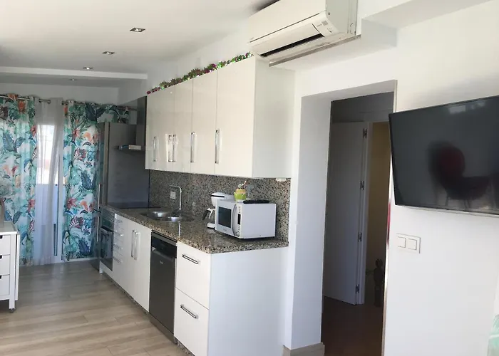 With Private Patio * פואנגירולה