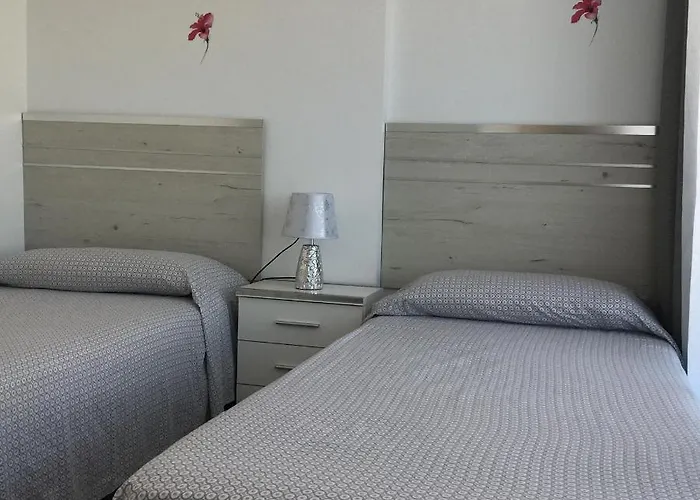 With Private Patio דירה