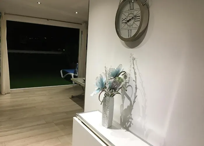 With Private Patio * פואנגירולה