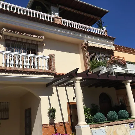 With Private Patio Appartement *