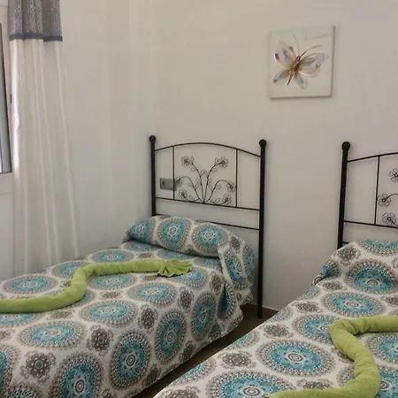 With Private Patio Apartamento *